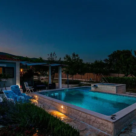 Stunning In With Wifi Holiday home *